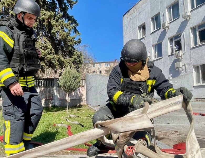 Удари по Чернігову: є влучання по адмінбудівлях і постраждалі