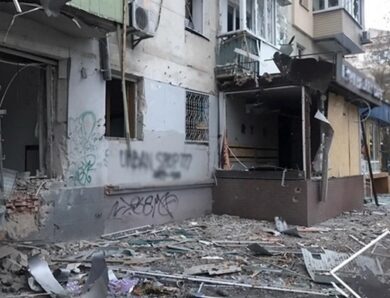 Удари по Херсону: є загибла та поранена