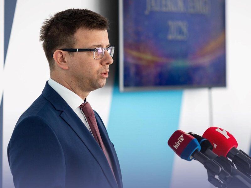 Угорщина підтвердила транзит нафти через Дружбу