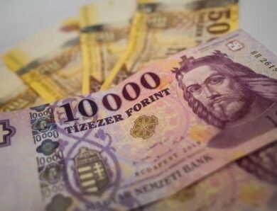Угорський форинт почав раптово дорожчати