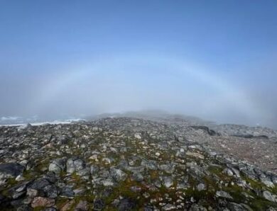Українські полярники зафіксували білу веселку