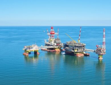 Уражено бурові установки на Каспії – Генштаб