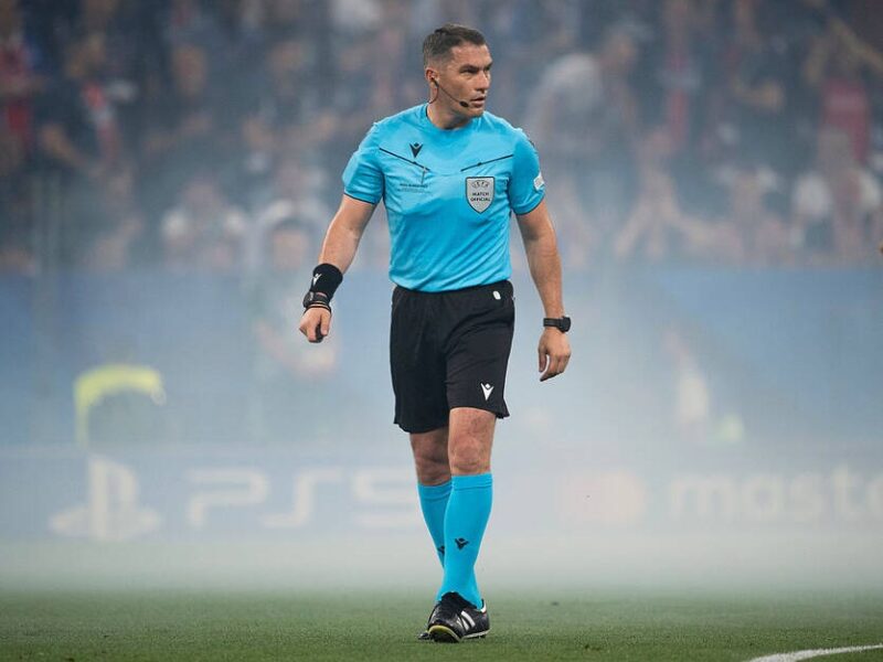 УЄФА покарав арбітра після матчу між Барселоною й Атлетіко – ЗМІ