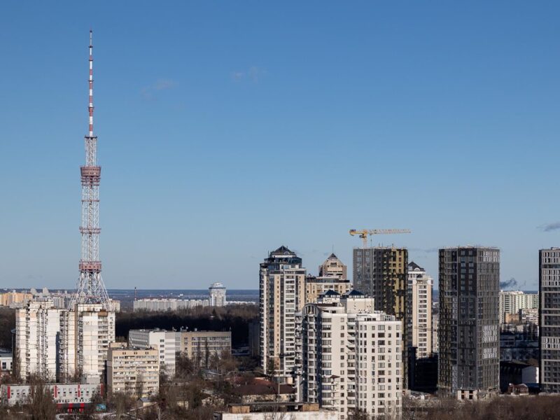 В областях України задіяли аварійні відключення
