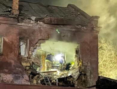 В Одесі БПЛА влучили у житлові будинки