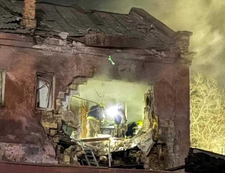 В Одесі БПЛА влучили у житлові будинки