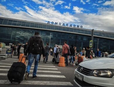 В РФ рекордно зросла кількість росіян, що прагнуть емігрувати