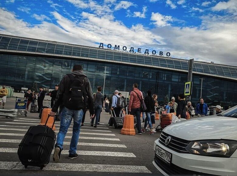 В РФ рекордно зросла кількість росіян, що прагнуть емігрувати