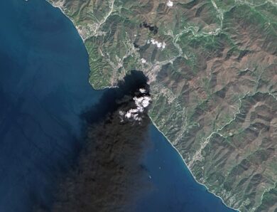 В РФ заявили, що повністю погасили пожежу в Туапсе