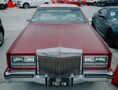 В Україні помітили рідкісний Cadillac Eldorado Biarritz 80-х років