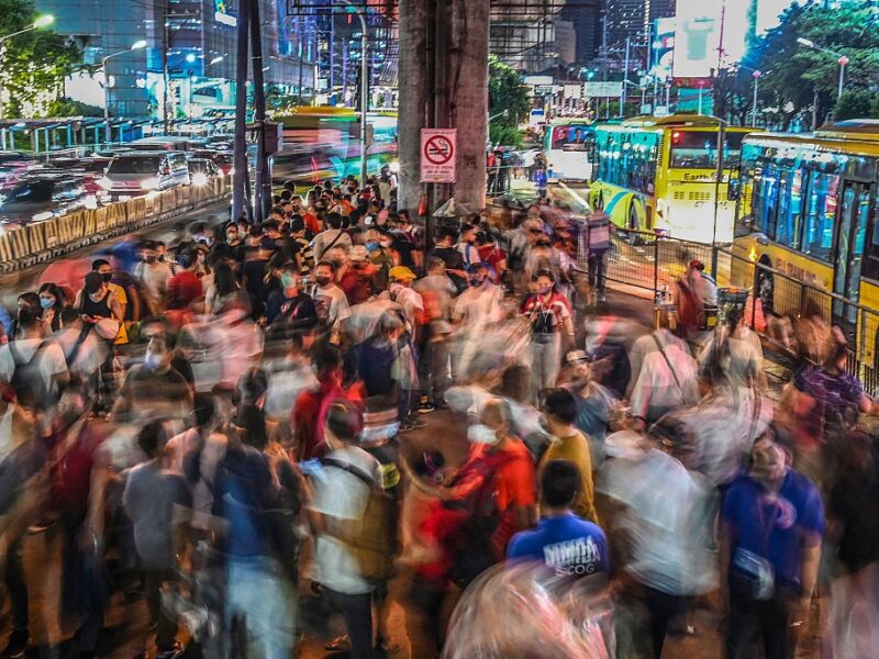 Вчені назвали дату, коли населення Землі досягне 12,4 мільярда