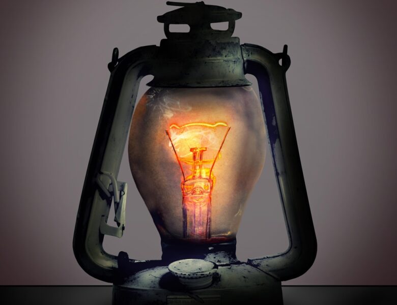 Вчені пояснили, чому люди бояться темряви