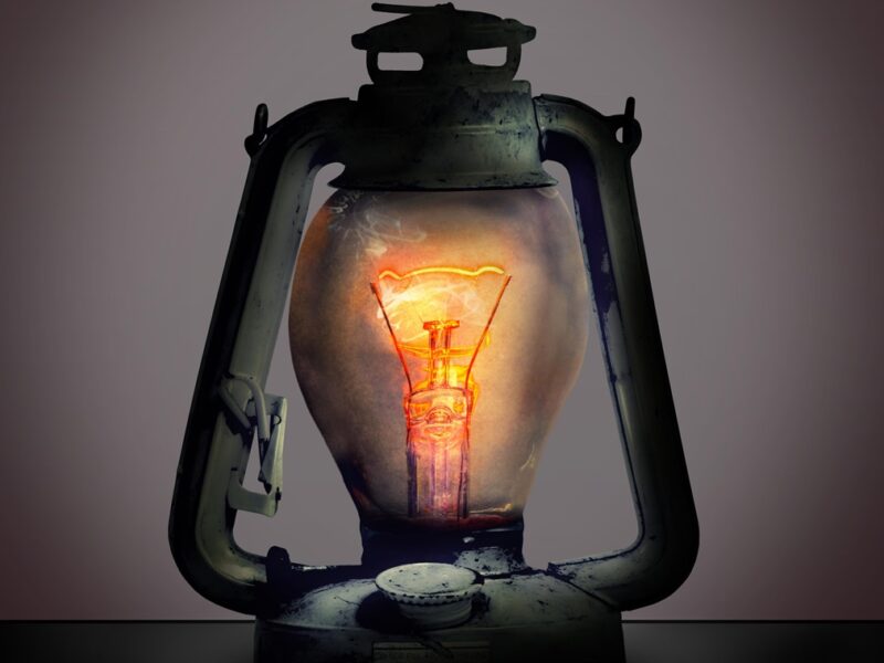 Вчені пояснили, чому люди бояться темряви