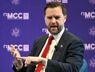 Венс пояснив, що загрожує “крихкому перемир’ю” з Іраном