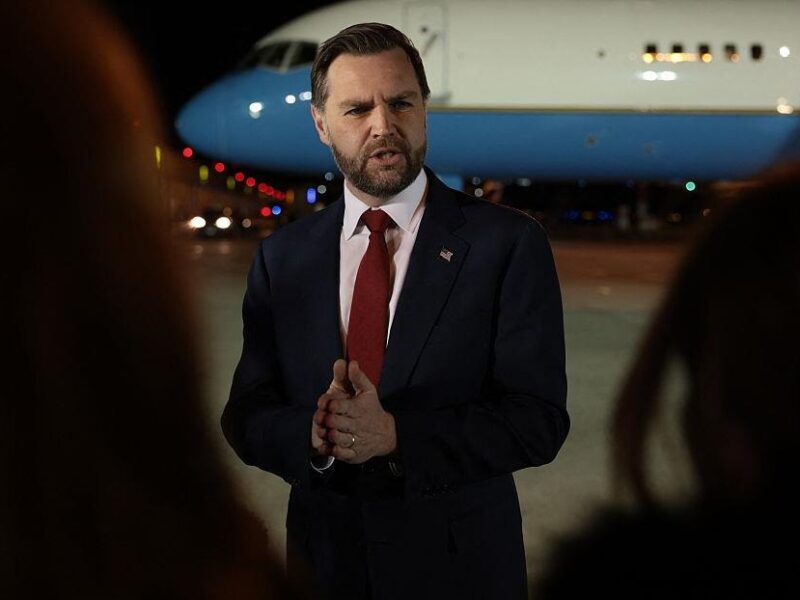 Венс відправився на переговори з Іраном