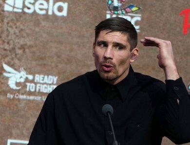 Верхувен пригрозив достроково завершити бій з Усиком