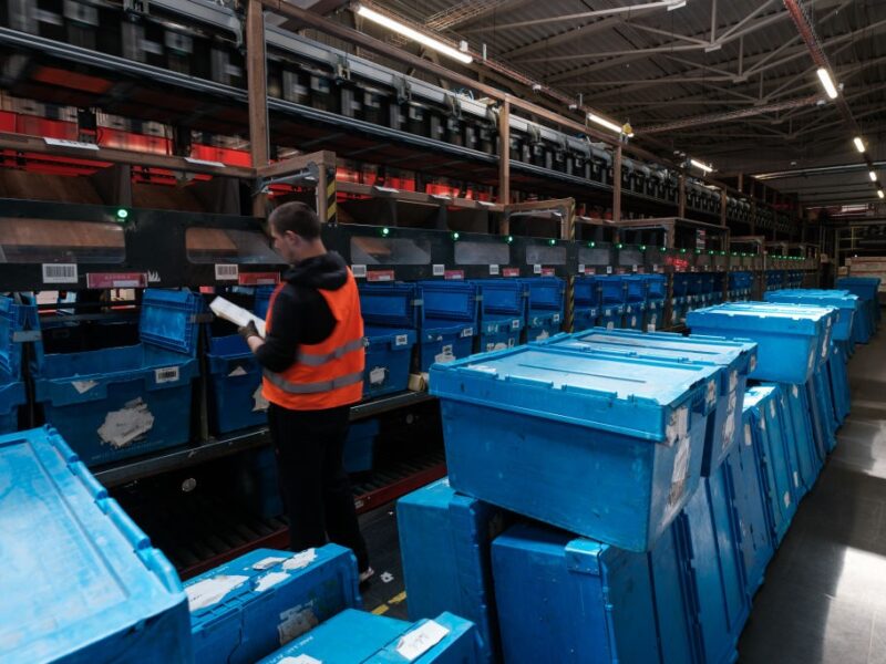 “Вибухові” посилки: Румунія оголосила про звинувачення двом українцям