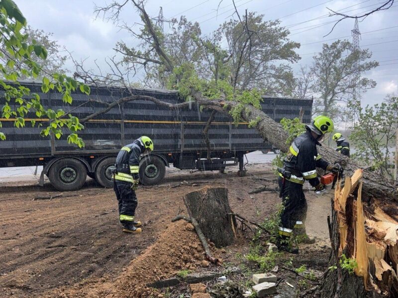 Відключення охопили більшість областей України