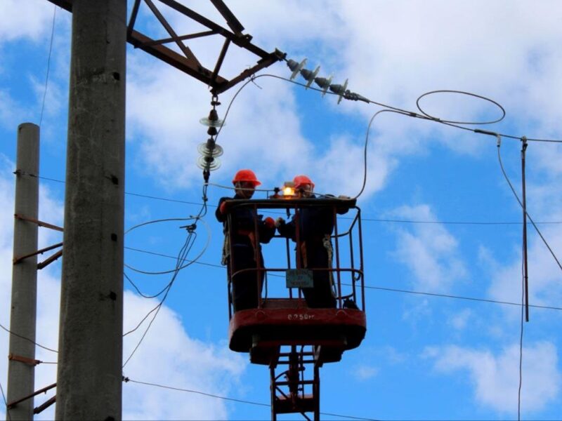 Відключення світла у 10 областях України