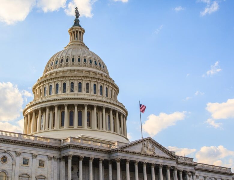 Візит підсанкційних депутатів РФ: в Сенаті США вимагають пояснень