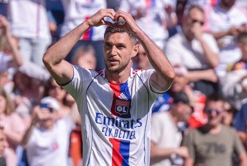 Яремчук двічі вклав Осер