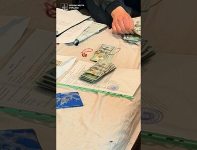 Операції на здорових руках і фіктивні довідки: 40 обшуків і викриття лікарів на Вінниччині