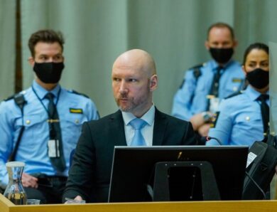 Засуджений за теракти Брейвік змінив ім&rsquo;я