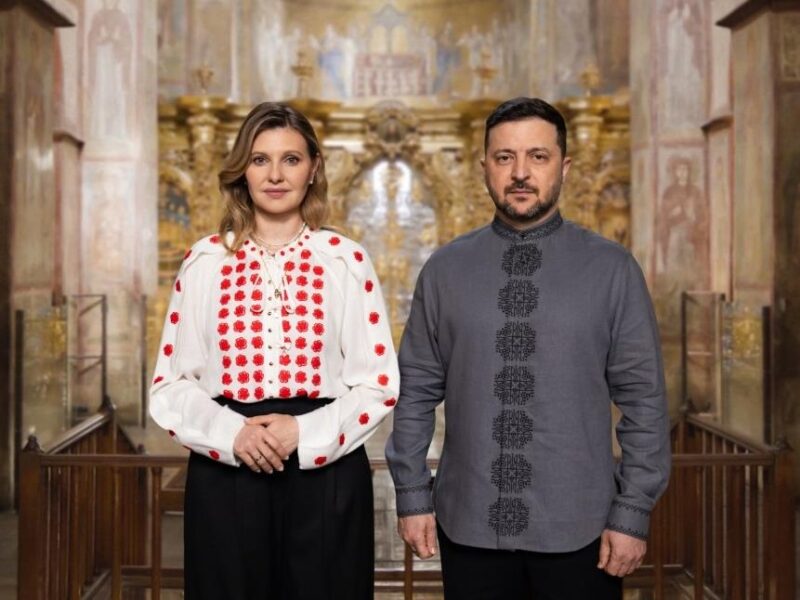 Зеленські привітали українців з Великоднем