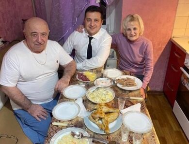 Зеленський розповів про підтримку батьків під час війни