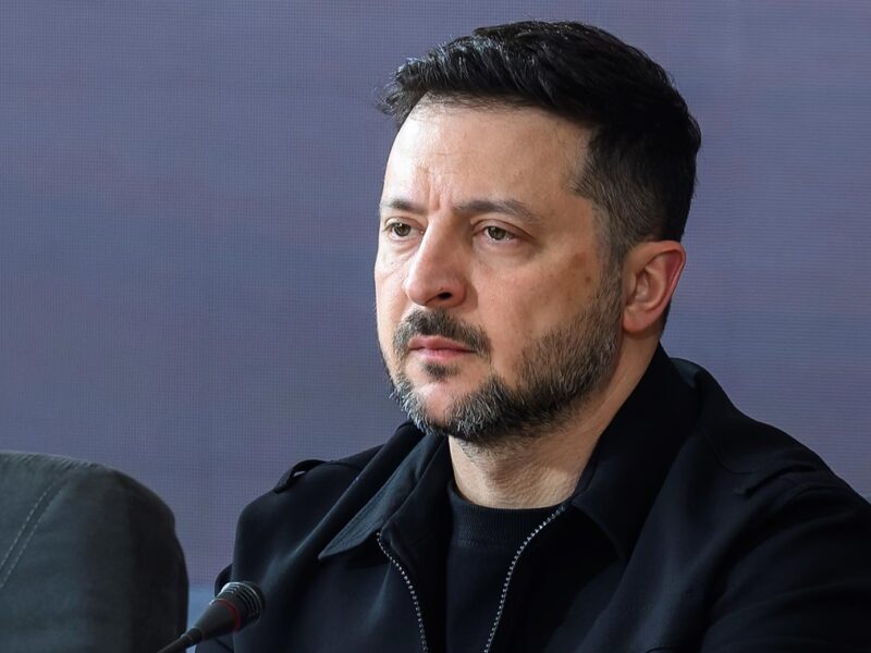 Зеленський відповів Венсу на заяву про скорочення допомоги Україні