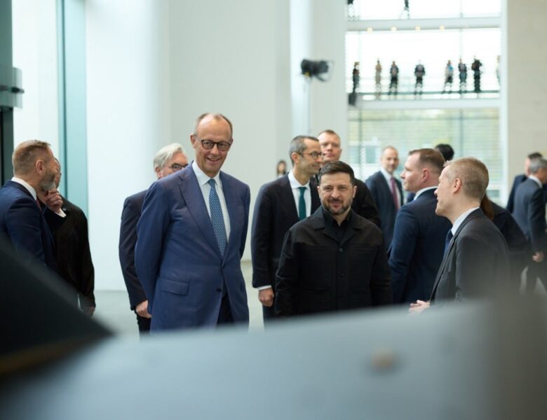 Зеленському і Мерцу представили українські БпЛА