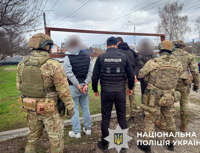 Зливали пальне: на Сумщині викрили схему крадіжок техніки ЗСУ