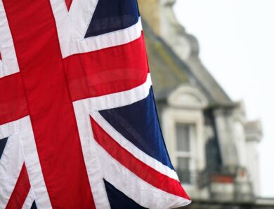 ЗМІ дізналися, чи братиме участь Британія у блокаді Ормузької протоки