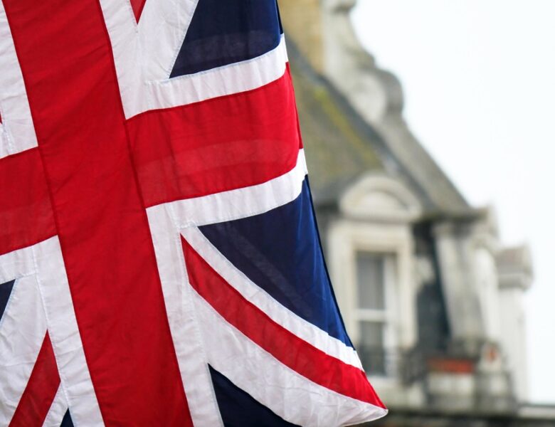 ЗМІ дізналися, чи братиме участь Британія у блокаді Ормузької протоки