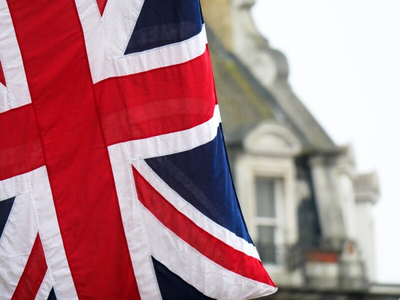 ЗМІ дізналися, чи братиме участь Британія у блокаді Ормузької протоки