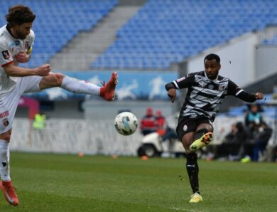 Зоря впевнено обіграла Верес