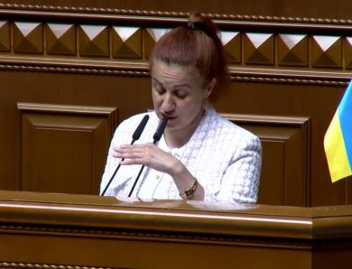 Військові почесті під час встановлення кенотафу полеглим воїнам: парламент ухвалив Закон