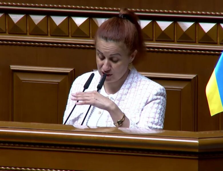 Військові почесті під час встановлення кенотафу полеглим воїнам: парламент ухвалив Закон