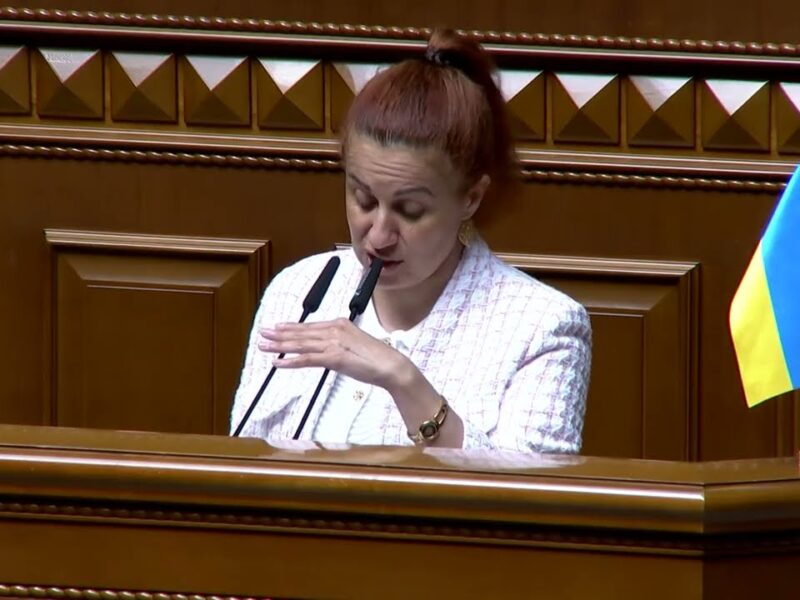 Військові почесті під час встановлення кенотафу полеглим воїнам: парламент ухвалив Закон