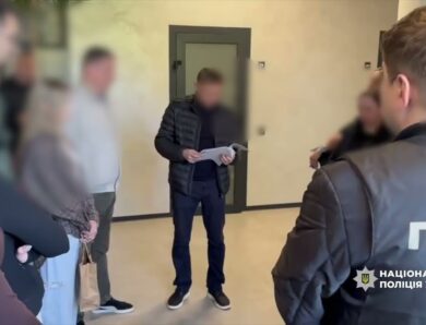 Викрито схему ухилення від сплати майже 40 млн грн податків на «тіньовій» мережі секонд-хенду