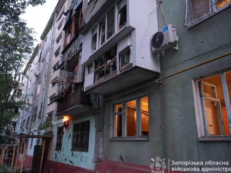 Атака на Запоріжжя: з’явилися фото наслідків