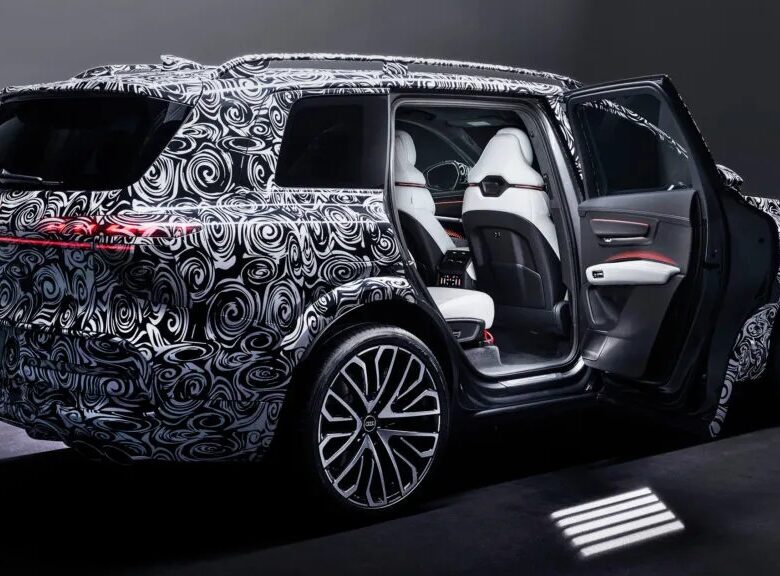 Audi розсекретила салон нового кросоверу Q9