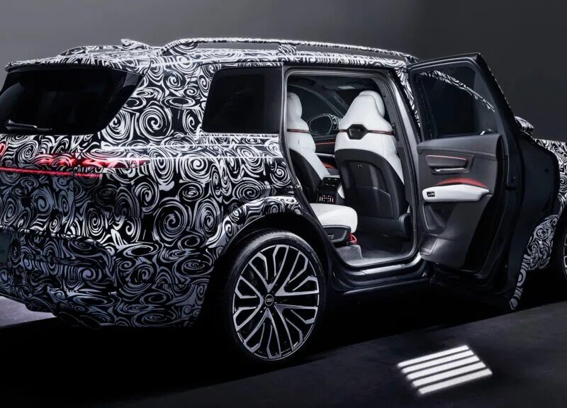 Audi розсекретила салон нового кросоверу Q9