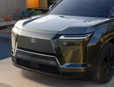 Дебютував електричний кросовер Lexus TZ