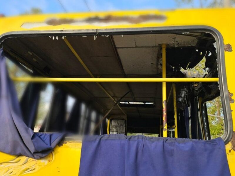 Дрон росіян атакував автобус на Херсонщині: є жертва