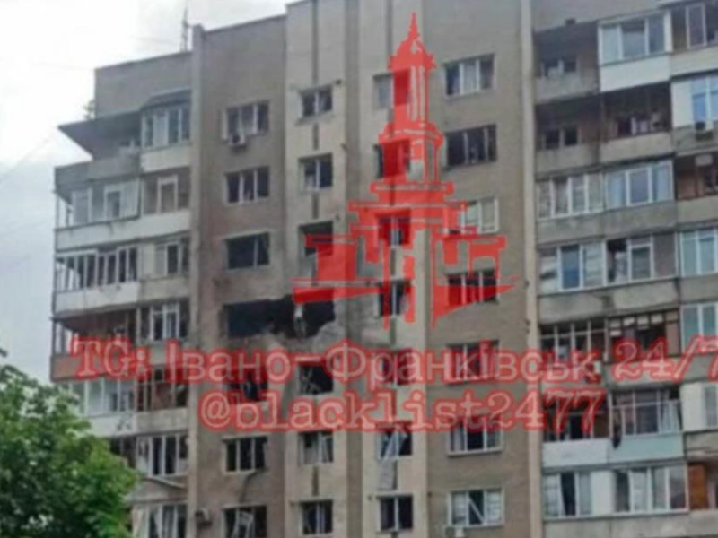 Дрон влучив у багатоповерхівку в Івано-Франківську