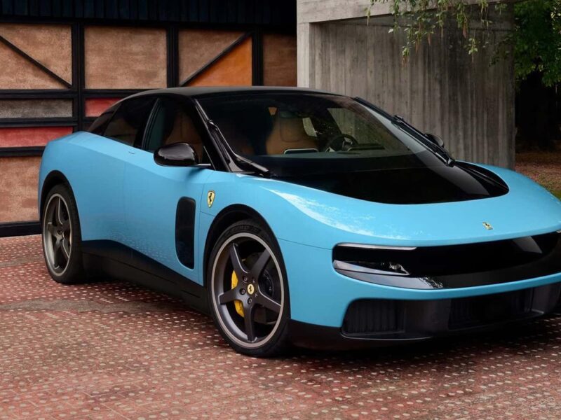 Ferrari представила свій перший електромобіль