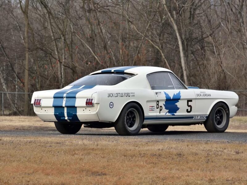 Ford Mustang 60-х продали на аукціоні майже за 4 мільйони доларів