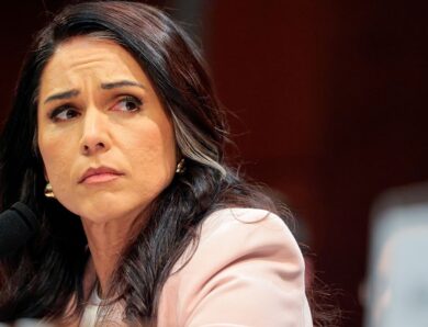 Глава Нацрозвідки США подала у відставку