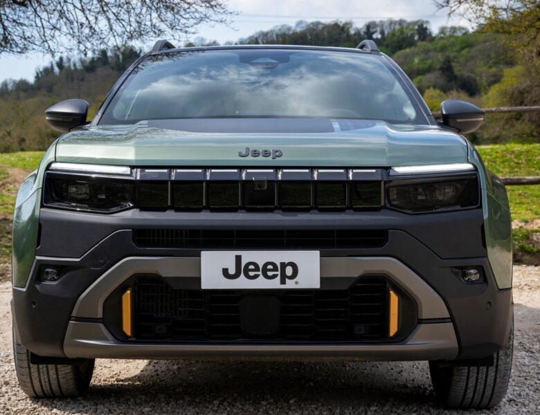 Jeep оновив кросовер Avenger для Європи та представив ювілейну версію